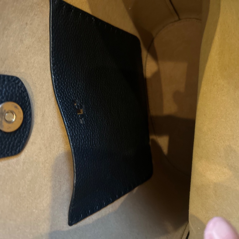 Tory Burch McGraw Pebbled Leather Bucket Bag and Matching Wallet - Picture 8 of 16